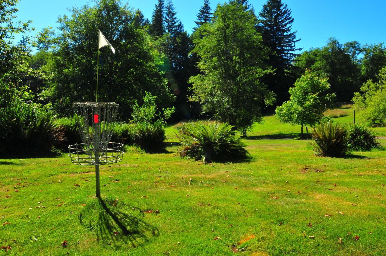 Lucky Mud Inn And Disc Golf Resort Skamokawa Bagian luar foto